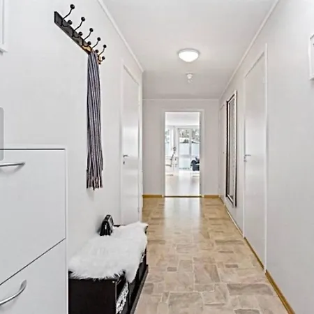 Midt I Sentrum Med 6 Soveplasser Arendal
